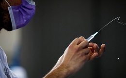 Israel cấm người chưa tiêm vaccine COVID-19 làm một số ngành nghề