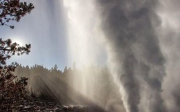 Phát hiện mạch nước ngầm phun trào cao nhất thế giới tại Yellowstone