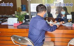 Gộp chi trả hai tháng lương hưu, trợ cấp tại 13 tỉnh, thành do dịch COVID-19