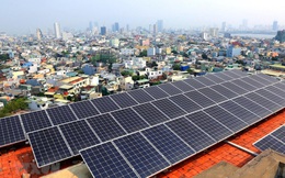Sẽ 'siết' giá điện mặt trời áp mái tới 30%?