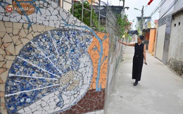 Người biến đồ phế thải thành tác phẩm nghệ thuật trên con đường làng ở Hà Nội: "Lúc đầu, họ bảo chúng tôi bị điên"