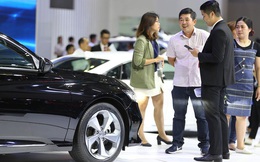 Thị trường ảm đạm, giá xe ô tô đua nhau giảm mạnh