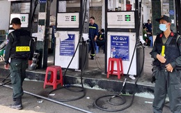 Công an khám xét nhiều cây xăng, bắt thêm 2 chủ doanh nghiệp vụ xăng giả khủng