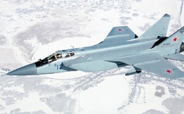 Tiêm kích MiG-31 của Nga lần đầu tiên có chuyến bay lịch sử ở Bắc Cực