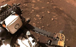 Tàu thăm dò của NASA lăn bánh lần đầu tiên trên Sao Hỏa