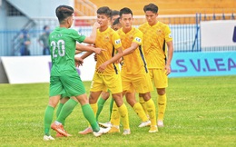 HLV Dương Hồng Sơn ngồi "ghế nóng" CLB Quảng Nam