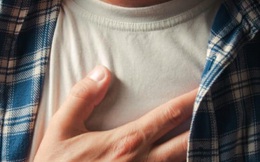 11 dấu hiệu không ngờ cho thấy bạn đang gặp vấn đề về tim mạch