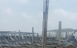 Cuồng phong thổi sập công trình kết cấu bằng thép ở Quảng Ninh