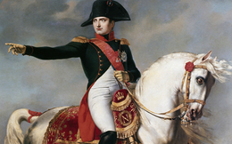 Napoléon chết vì nỗi ám ảnh với nước hoa, dùng 50 chai mỗi tháng?