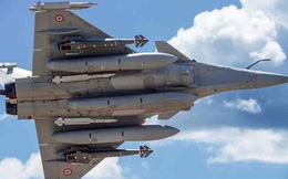 ‘Lễ nhập môn’ kinh hoàng của lính mới trong Không quân Pháp