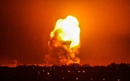 Hệ thống phòng không bị “vô hiệu hoá”, Israel đang bị hàng trăm tên lửa tấn công