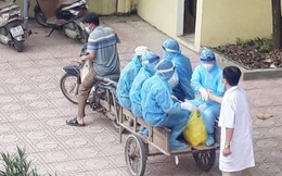 Phía sau tấm ảnh xe máy kéo theo xe ba gác chở nhân viên y tế chống dịch Covid-19: "Không phải diễn..."