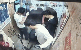 Xe điện đột ngột bốc cháy trong thang máy chung cư làm 2 bà cháu bé gái 5 tháng tuổi nguy kịch, nguyên nhân khiến nhiều người giật mình