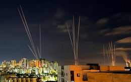 Vừa kết thúc lệnh ngừng bắn, Hamas tiếp tục dội bão lửa rocket vào Tel Aviv