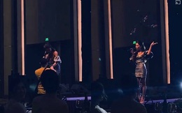 Ca sĩ Hà Nhi gây sốc, ném hoa của khán giả vừa tặng giữa sân khấu