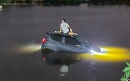 VinFast Fadil nổi bất chấp, đèn sáng trưng sau vài tiếng nằm hồ, CĐM đua nhau khen xe 'xịn', có 'khả năng chống nước'