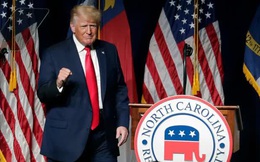 Ông Trump rời đại bản doanh Florida, tuyên bố Mỹ đang tụt lùi