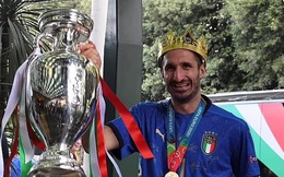 Đương kim vô địch châu Âu rước cúp về Italia: Mọi ngả đường đều dẫn tới thành Rome