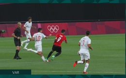 Ghê rợn pha Ceballos bị đối thủ đạp suýt gãy chân