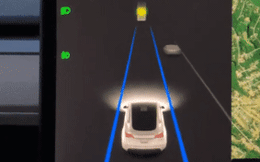 Một pha xử lý "cồng kềnh" của chiếc xe Tesla khi nhầm đèn giao thông với... Mặt Trăng