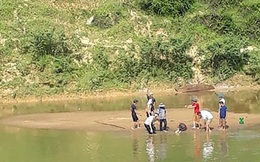 Đi thả diều, 3 cháu nhỏ đuối nước thương tâm