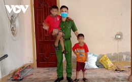 Ông nội nhốt 2 cháu vào phòng rồi chuẩn bị dao cố thủ