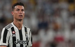 Ronaldo bất ngờ bị chỉ trích vì vào phòng thay đồ trong lúc đội nhà đang thi đấu