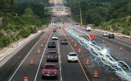 Indiana thử nghiệm đường cao tốc bê tông từ tính để sạc không dây cho xe điện đầu tiên trên thế giới