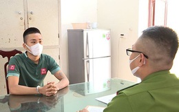 Trộm tiền của chị họ mua dây chuyền vàng đeo biết không thoát ra công an đầu thú