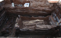 Đào giếng thấy nước đen sì dâng lên: Chuyên gia đến, giật mình phát hiện 9 ngôi mộ con cháu Tư Mã Ý