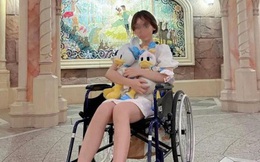 Góc khó hiểu: Giới trẻ Trung Quốc thuê xe lăn ở Disneyland vì... lười đi bộ?