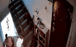Video: Thót tim cảnh người đàn ông lôi bình gas đang bốc cháy ra khỏi căn hộ
