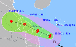 Tin bão khẩn cấp cơn bão số 6: Cách biển Bình Định 180km, giật cấp 10