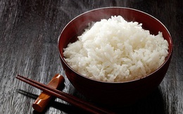Những sai lầm khi nấu khiến cơm vừa mất hết dưỡng chất, vừa gây hại cho sức khoẻ: Học người Nhật 2 mẹo khi nấu cơm!