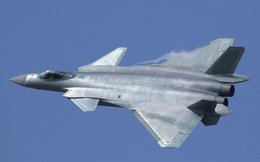 Truyền thông Trung Quốc đánh giá J-20 sánh ngang F-22, Mỹ nói chỉ như F-117A
