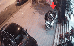 Trộm dùng chân bẻ khoá xe máy chỉ trong 3 giây: "Nhanh như chớp" cuỗm tài sản phóng mất