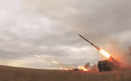 Quân đội Nga "siết gọng kìm" trên hai hướng, vũ khí NATO ùn ùn đổ vào Ukraine