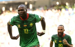 Ghi 2 bàn trong 2 phút, Cameroon hòa kịch tính Serbia