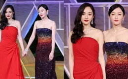 Khung hình định mệnh: Dương Mịch dắt tay Tần Lam trên thảm đỏ Kim Kê, ai dè sau này đều hẹn hò thiếu gia Cbiz