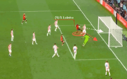 Mô hình tính toán cho thấy độ 'chân gỗ' khó tin của Lukaku