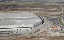 Toàn cảnh siêu nhà máy của Tesla trước ngày hoạt động