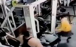 Thử nâng tạ 180 kg, bà mẹ không ngờ phải trả giá bằng cả mạng sống