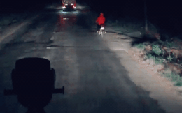 Tài xế xe tải "dìu" xe máy không đèn suốt 10km: Hành động theo cảm xúc vì nhớ đến mẹ