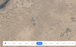 Từ độ cao 705km, vệ tinh chụp hình ảnh hàng triệu tấm pin mặt trời phủ một góc sa mạc