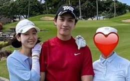 Park Shin Hye và ông xã tài tử lộ ảnh trăng mật ở Hawaii, xôn xao bụng bầu 6 tháng