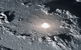 Kết thúc 7 năm đằng đẵng, phần tên lửa 3 tấn vừa đâm vào Mặt Trăng: Chi tiết lạ xuất hiện!