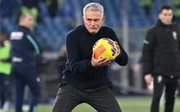 Roma thắng trận, Mourinho khiến tất cả bật cười với câu đùa