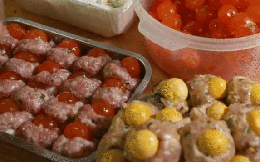 Hàng bánh bao gà xé độc đáo nhất Sài Gòn của bà cụ 73 tuổi, ngon nức tiếng nhờ 1 bí quyết