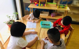Tăng lương, đăng tuyển mòn mỏi không có giáo viên, Hiệu trưởng đích thân dạy lớp mầm non