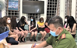 Nhiều tiếp viên quán cà phê ở Bình Dương ‘dụ’ khách mua dâm